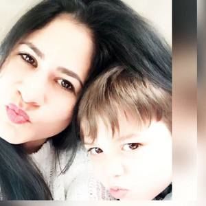 Meet your Posher, Ana